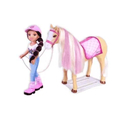 Nancy, Un Dia Con Su Caballo